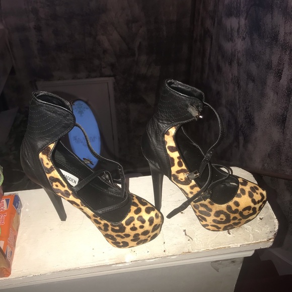 Sexy Steve Madden Leopard /Black high heel size 7B - Picture 4 of 4